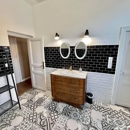 Appartement Bastide 4 *